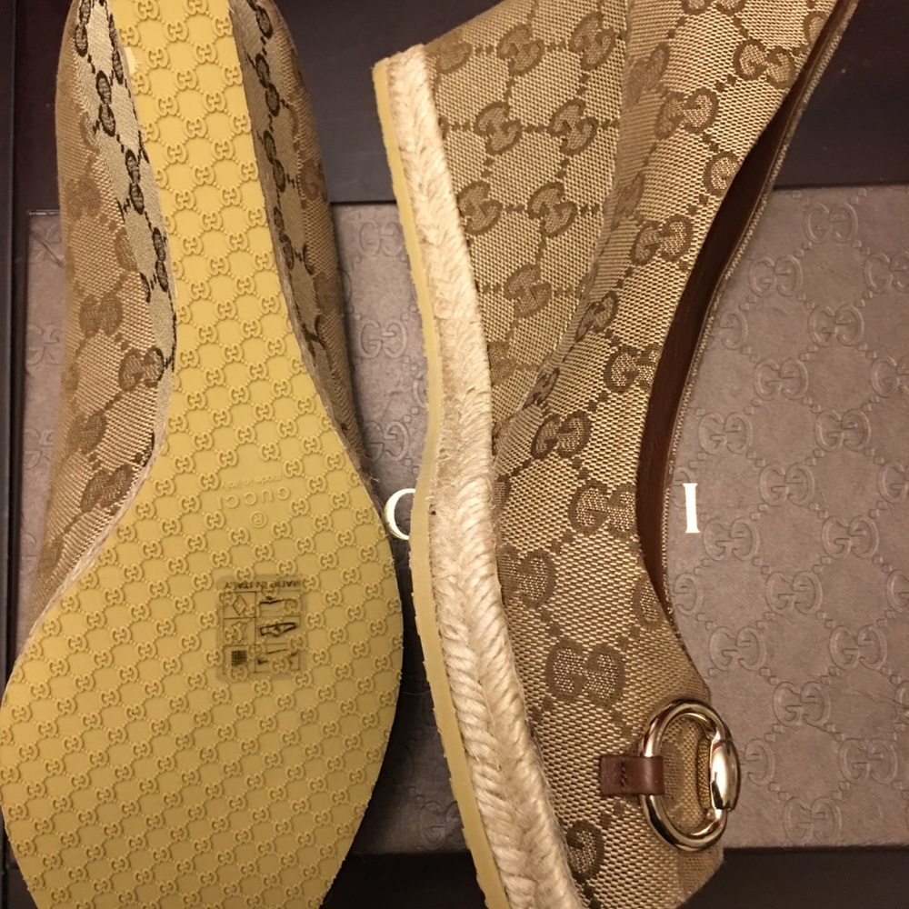 100% Authentic Women’s Gucci Wedge Toe Shoes